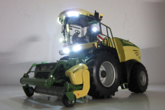 krone_bigx_580_licht_umbau03